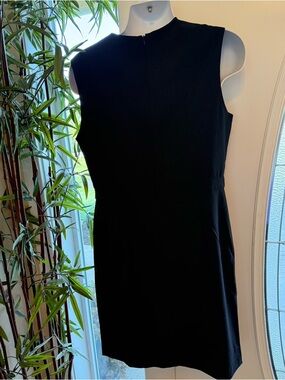 Larry Levine Black Sleeveless Sheath Dress new with tags